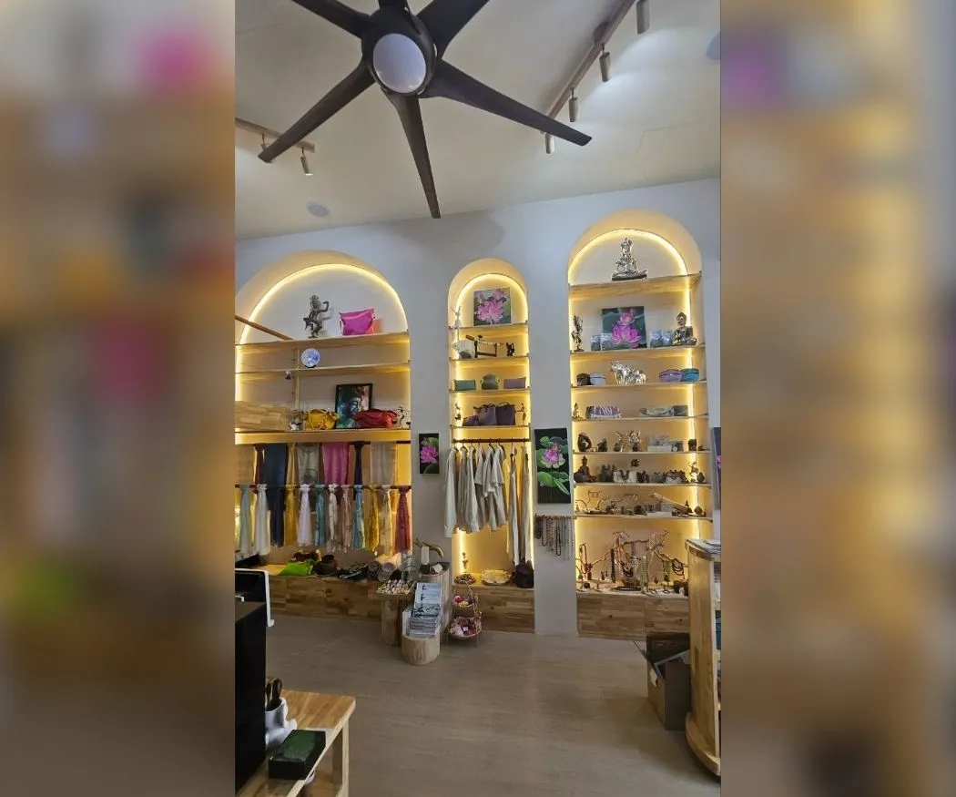 MAISON LOTUS