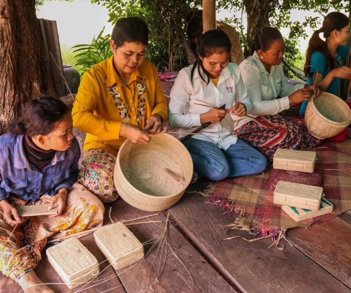 Manava