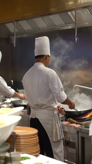 Chili Pot Seafood & Meat Buffet
