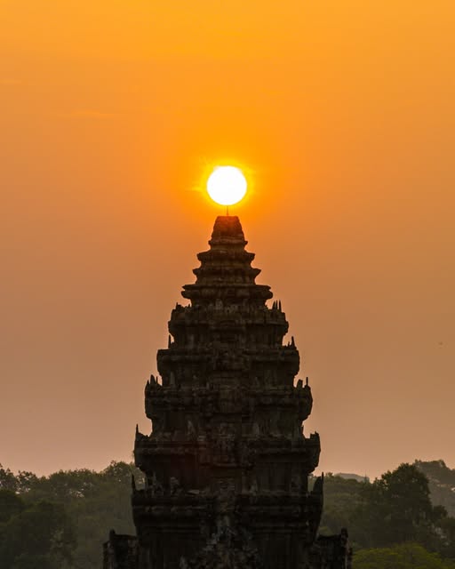 Angkor Wat Equinox Sunrise